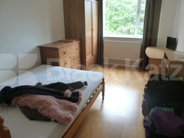 			NEW INSTRUCTION!!!, 3 Bedroom, 1 bath, 1 reception Flat			 Crouch Hill, Crouch Hill